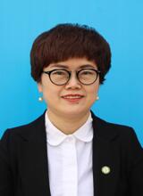周美英