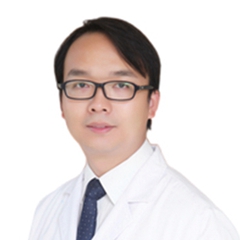 李春伟