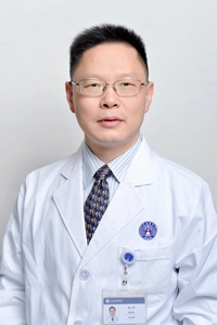 梅小斌