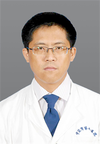 张坤