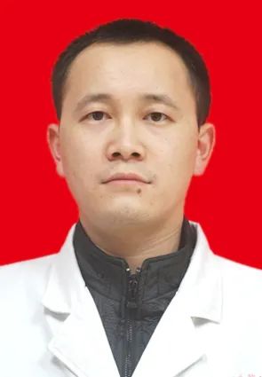 张菠