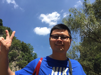 李伟