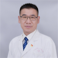 张育安
