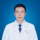 黄健