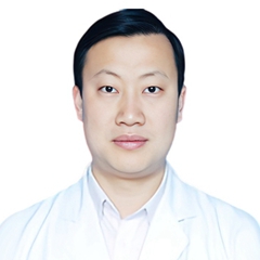 李伟