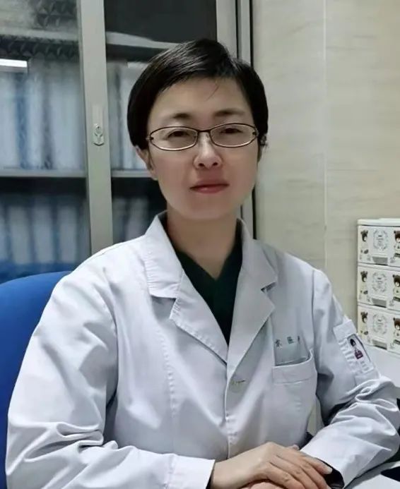 殷丽丽