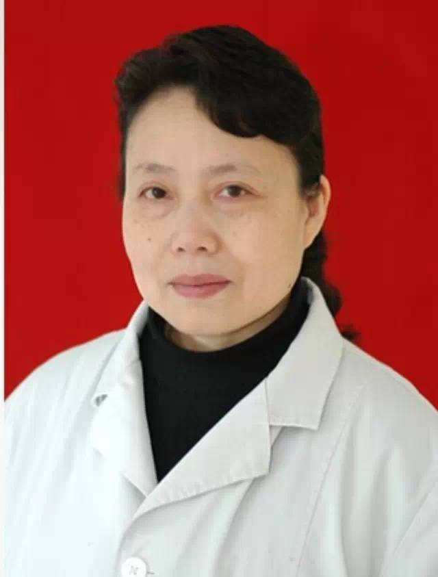黄家秀