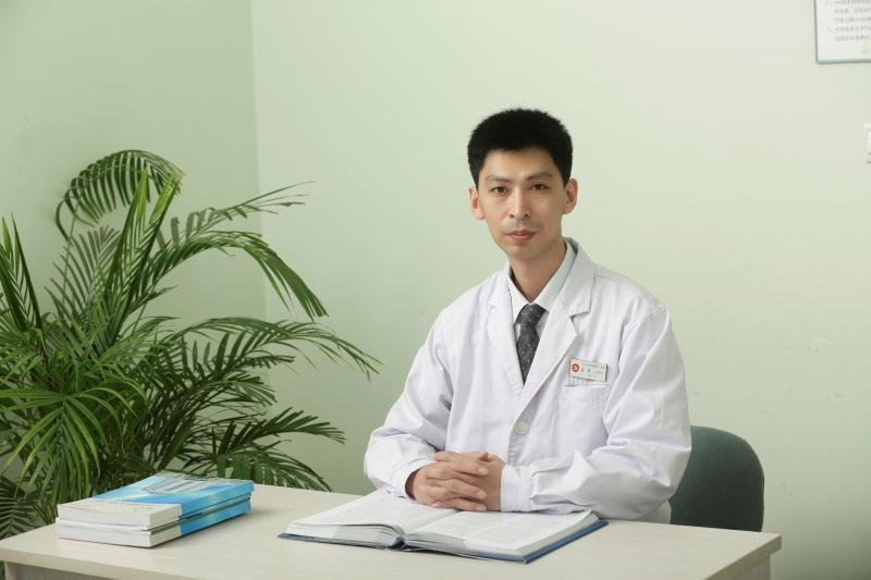 崔哲