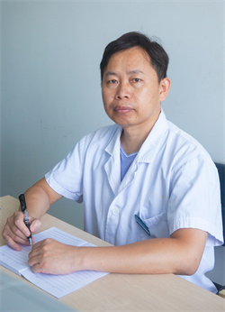 李泽文