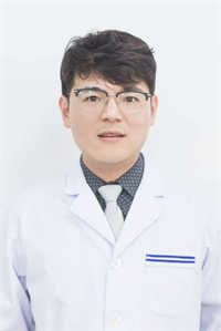 李强