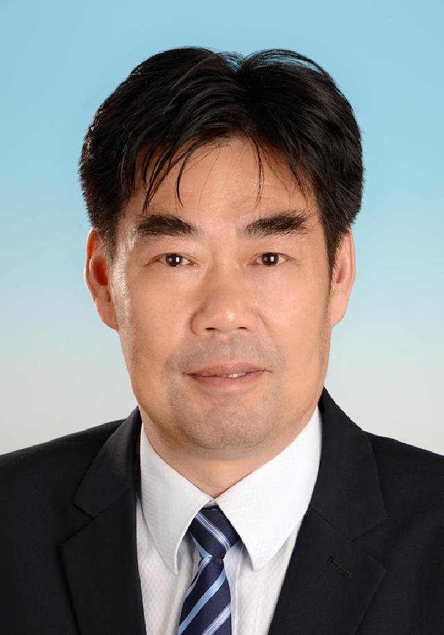 刘如明