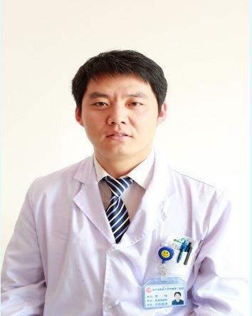 李伟