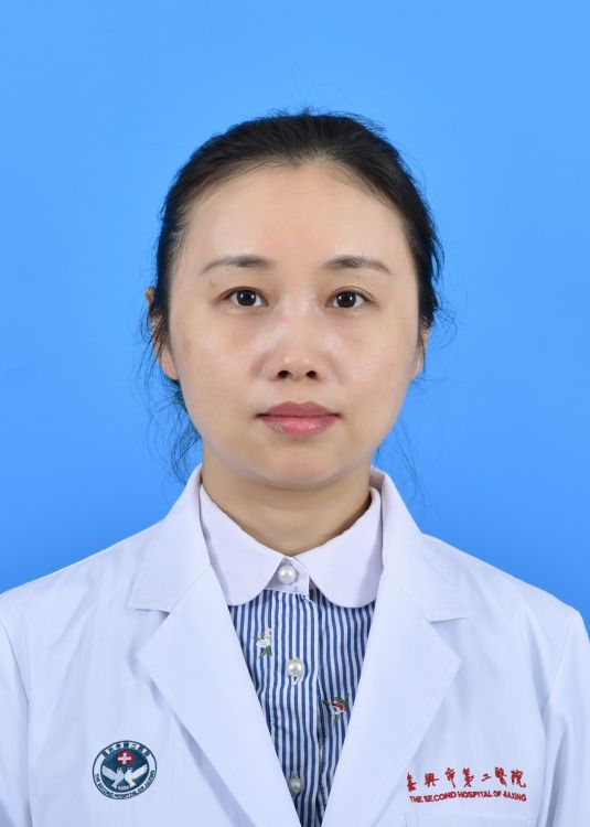 张蕾