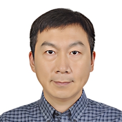 齐铁伟