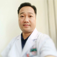 黄小泰
