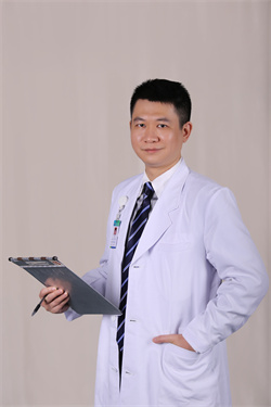 何东添