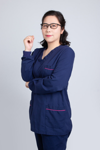 言彩红