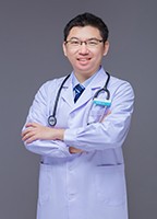 屈铭恩