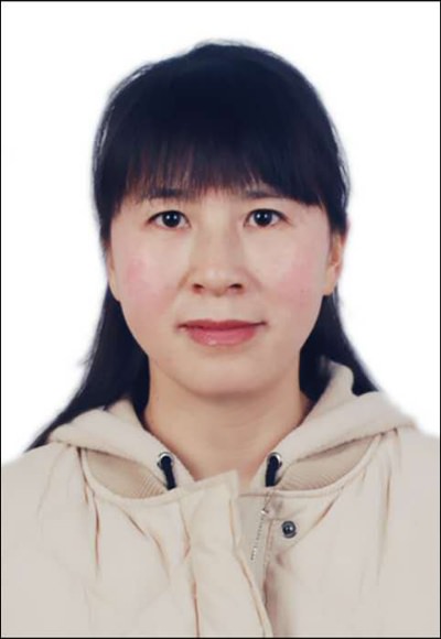 黄群英