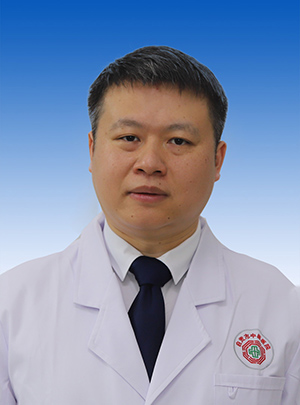 李亮