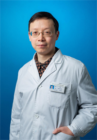 何伟