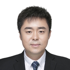 熊英