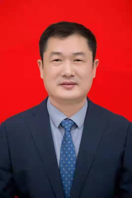 苑芳昌