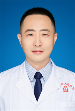李兴