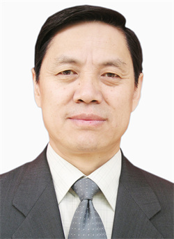 雒富基