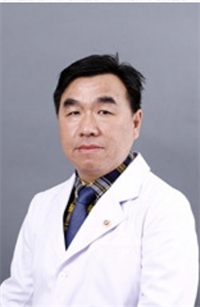 李伟