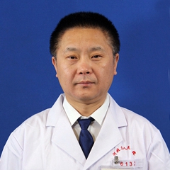 梁巍
