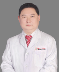 黄育驰