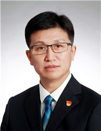 李雪岩