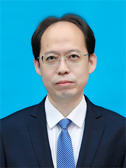 邱鹏