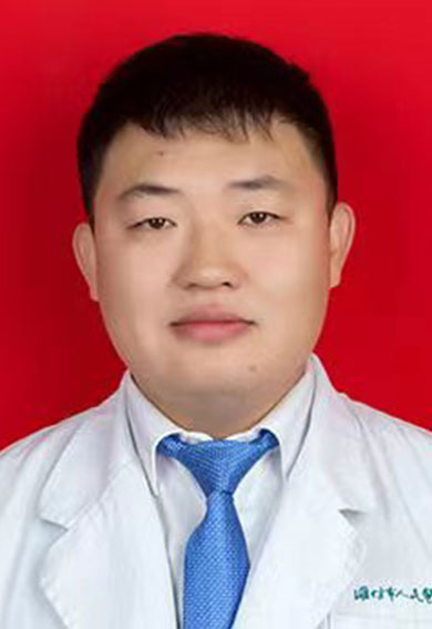 李伟