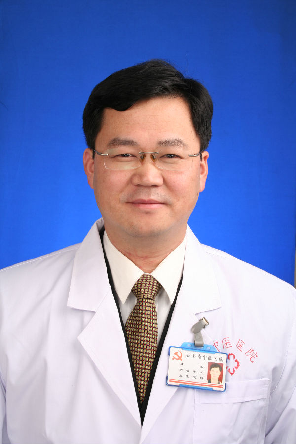 李艺