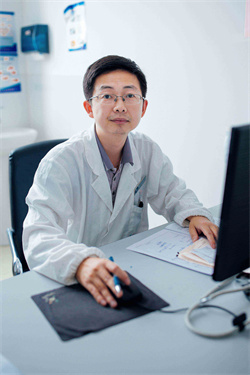 袁岸龙