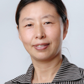 王雅斌