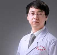 薛岩