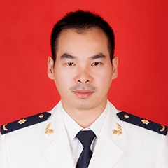 李海龙