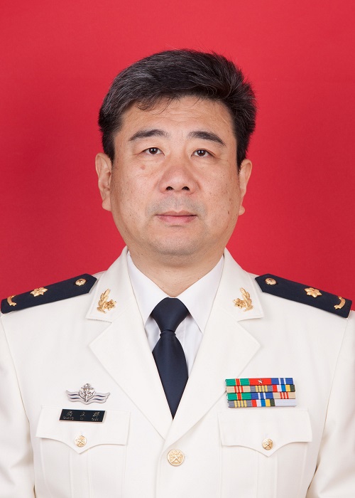尚立群