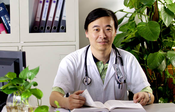 李力
