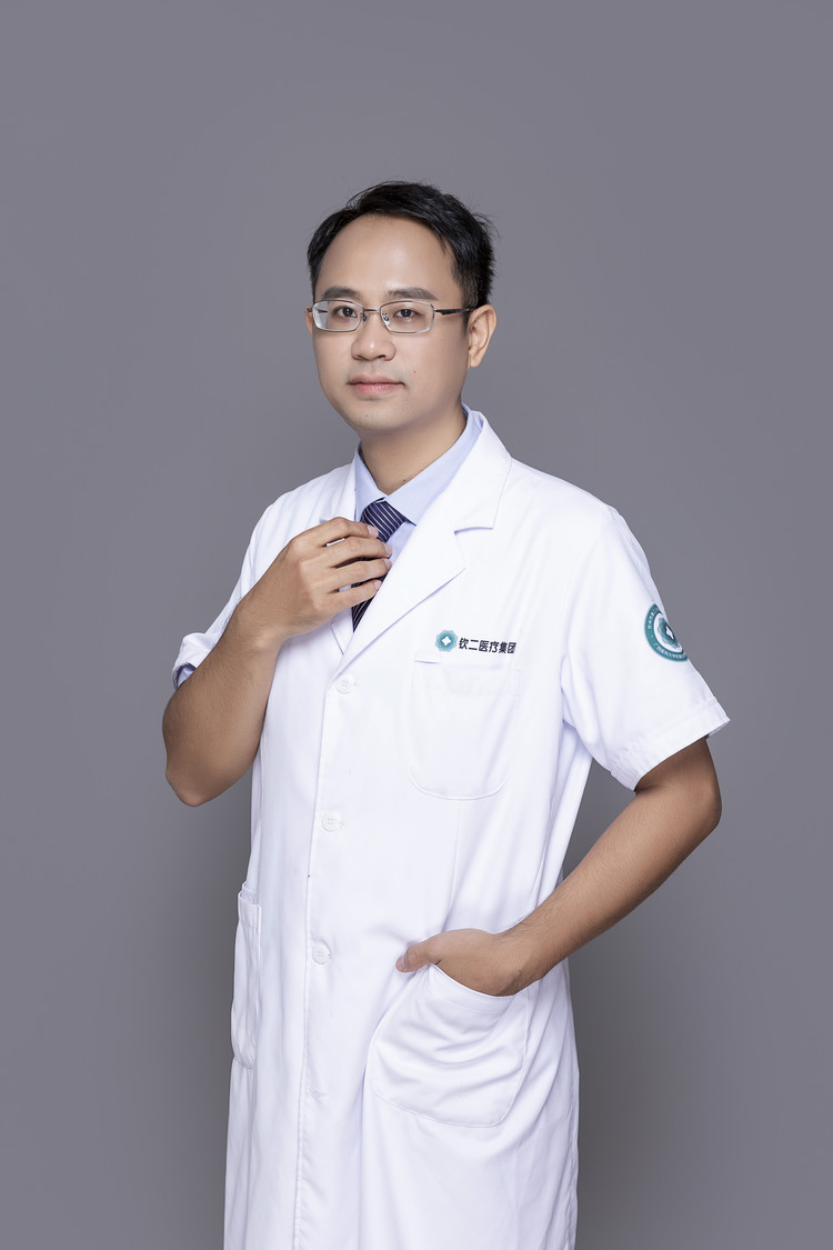 李洪波