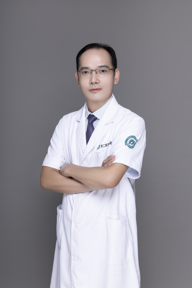 黄英举