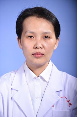李霞