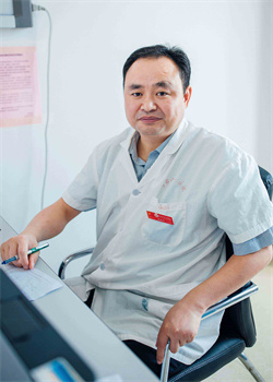 胡超华